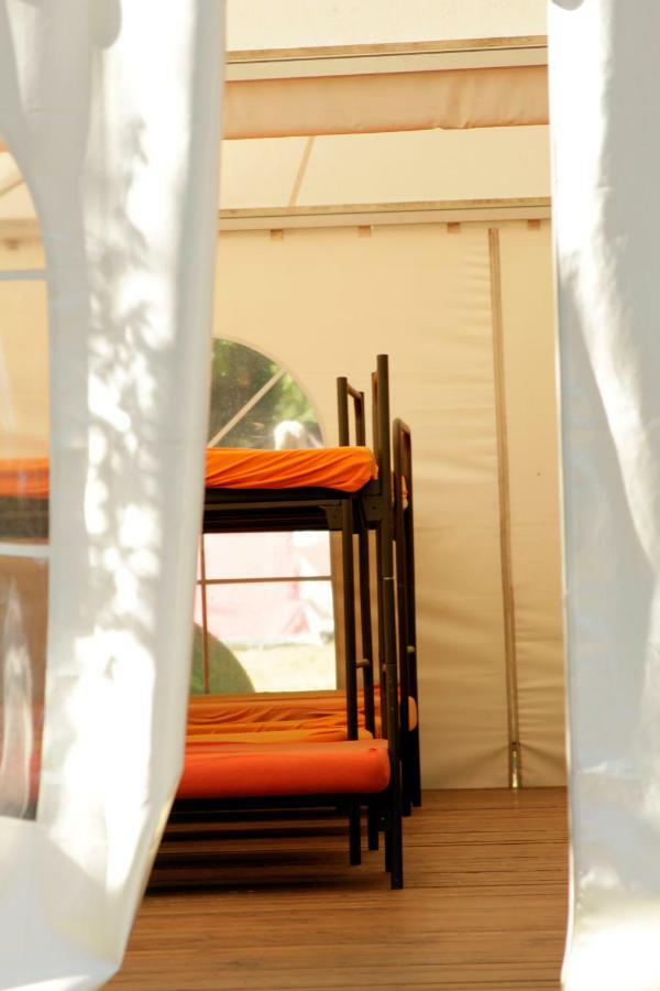 The Tent - Youth Only - Buchung Leider Nur Bis 30 Jahre Moeglich! München Eksteriør bilde