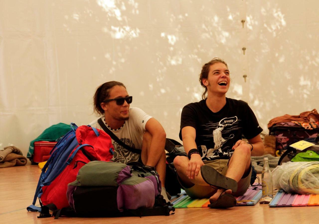 The Tent - Youth Only - Buchung Leider Nur Bis 30 Jahre Moeglich! München Eksteriør bilde